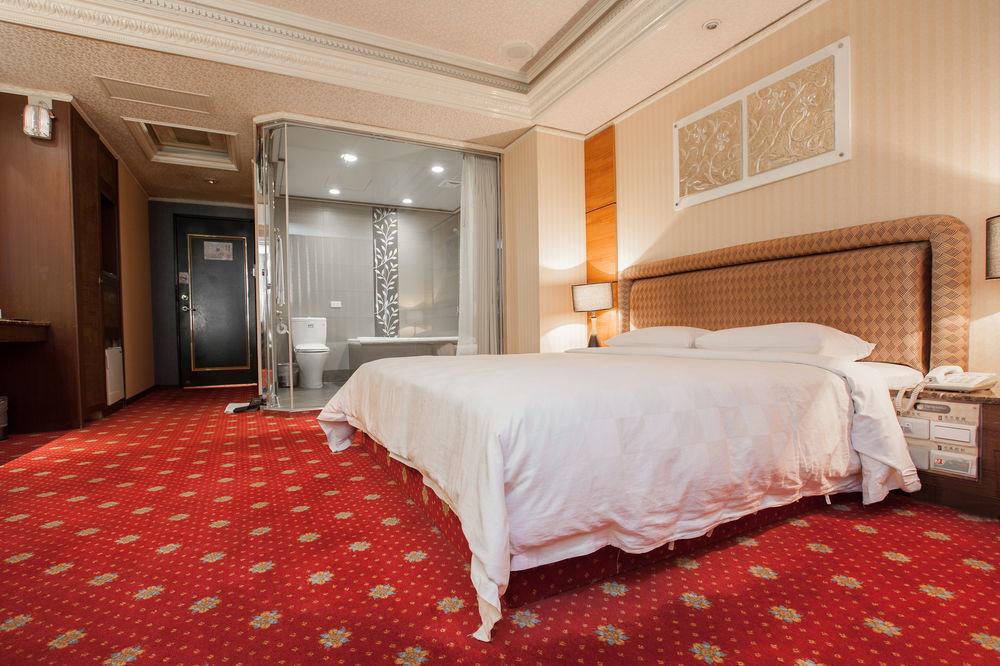 Mila Hotel Taichung Exterior foto